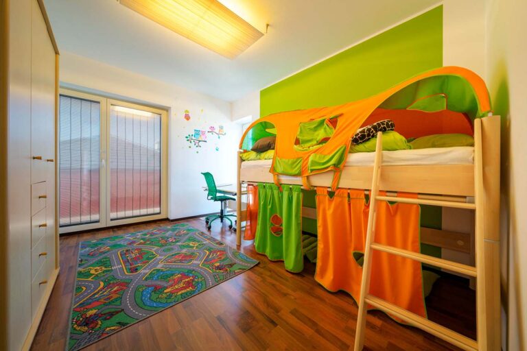 623459f5a844c5ccca6a4cb2_haid-austrohaus-wien155-kinderzimmer